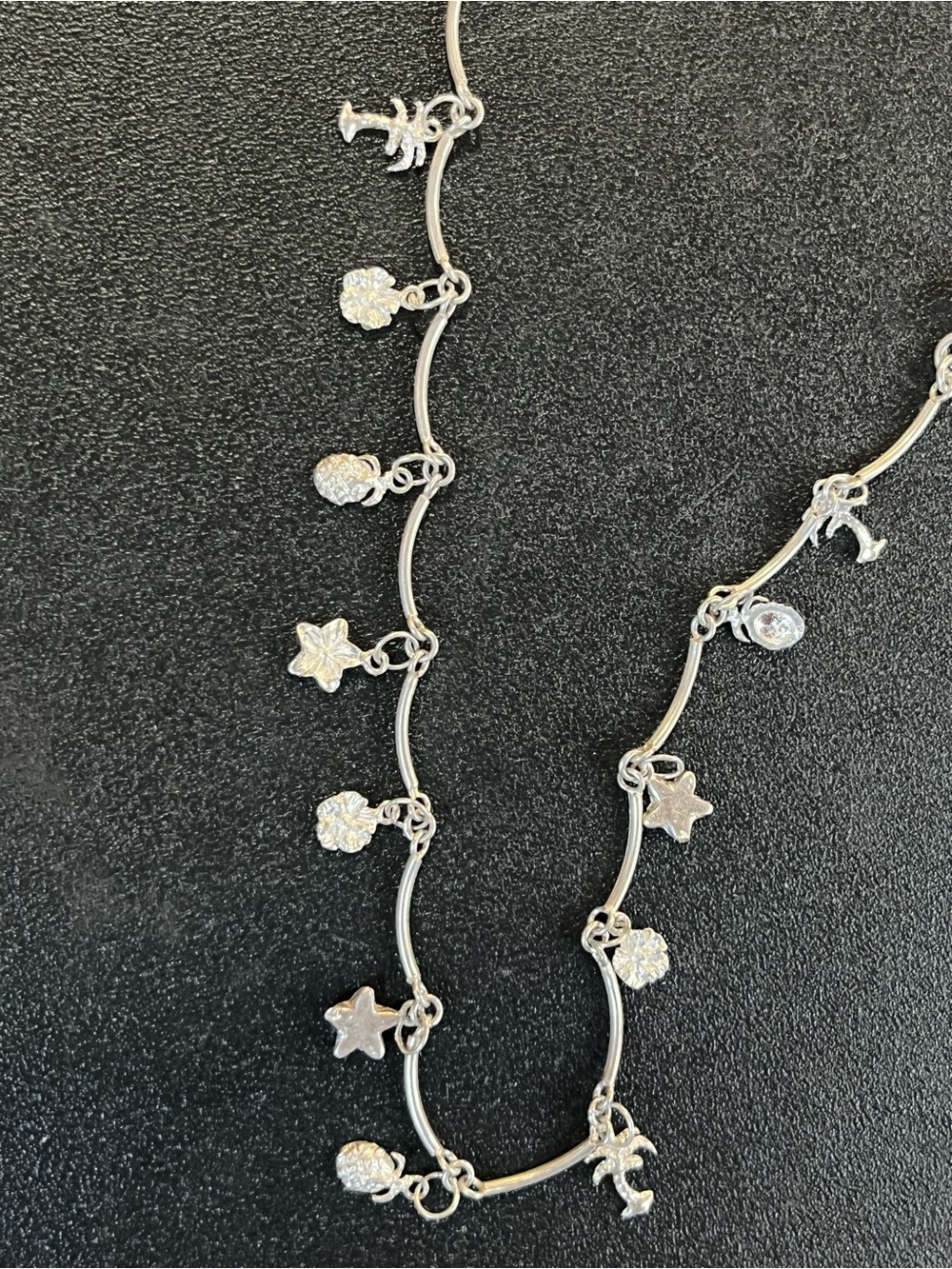 Sterling silver tropical theme anklet. 10”. Starfish, palm trees, pineapple.6.5g